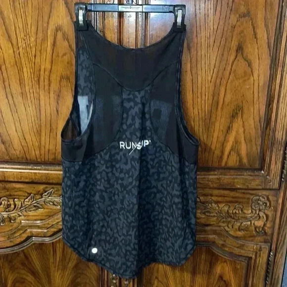 Lululemon run/sup tank top size 6/8 - Picture 3 of 6